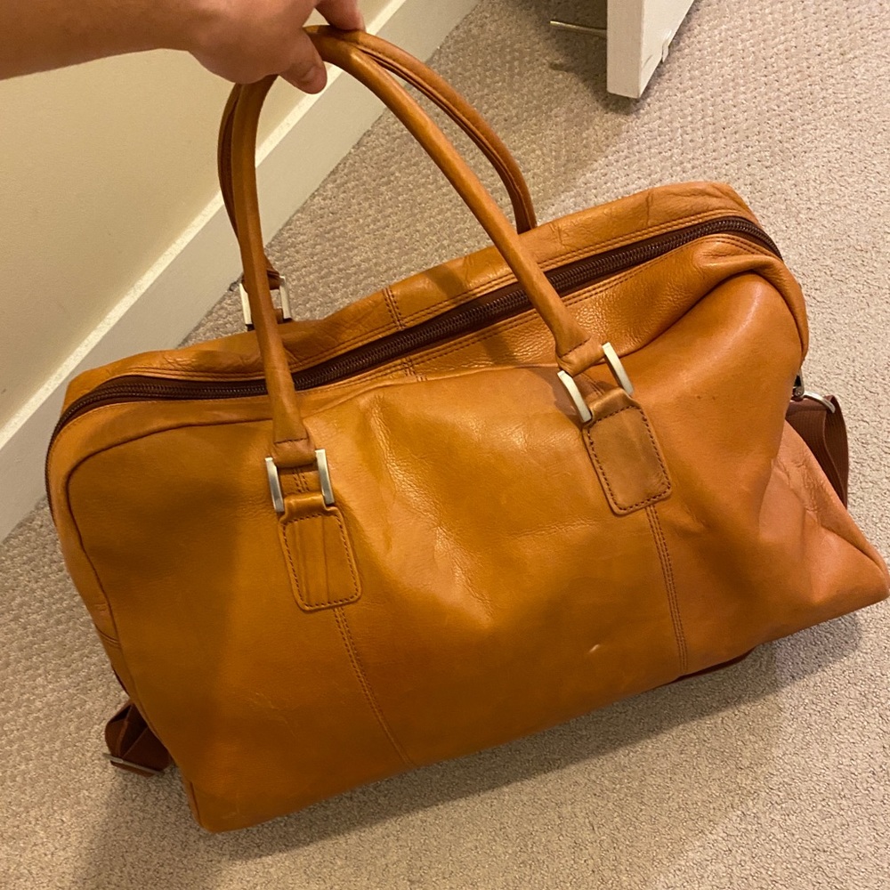 Wilson’s Leather Duffle Bag